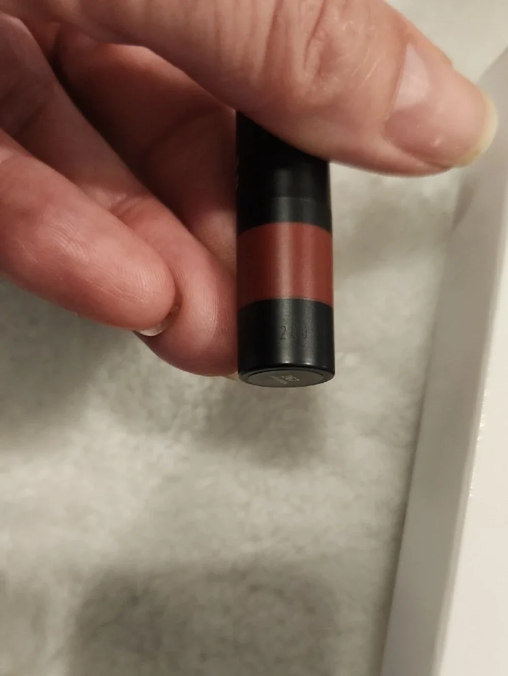 CHANEL LE ROUGE JUMBO LONGWEAR MATTE LUP CRAYON.